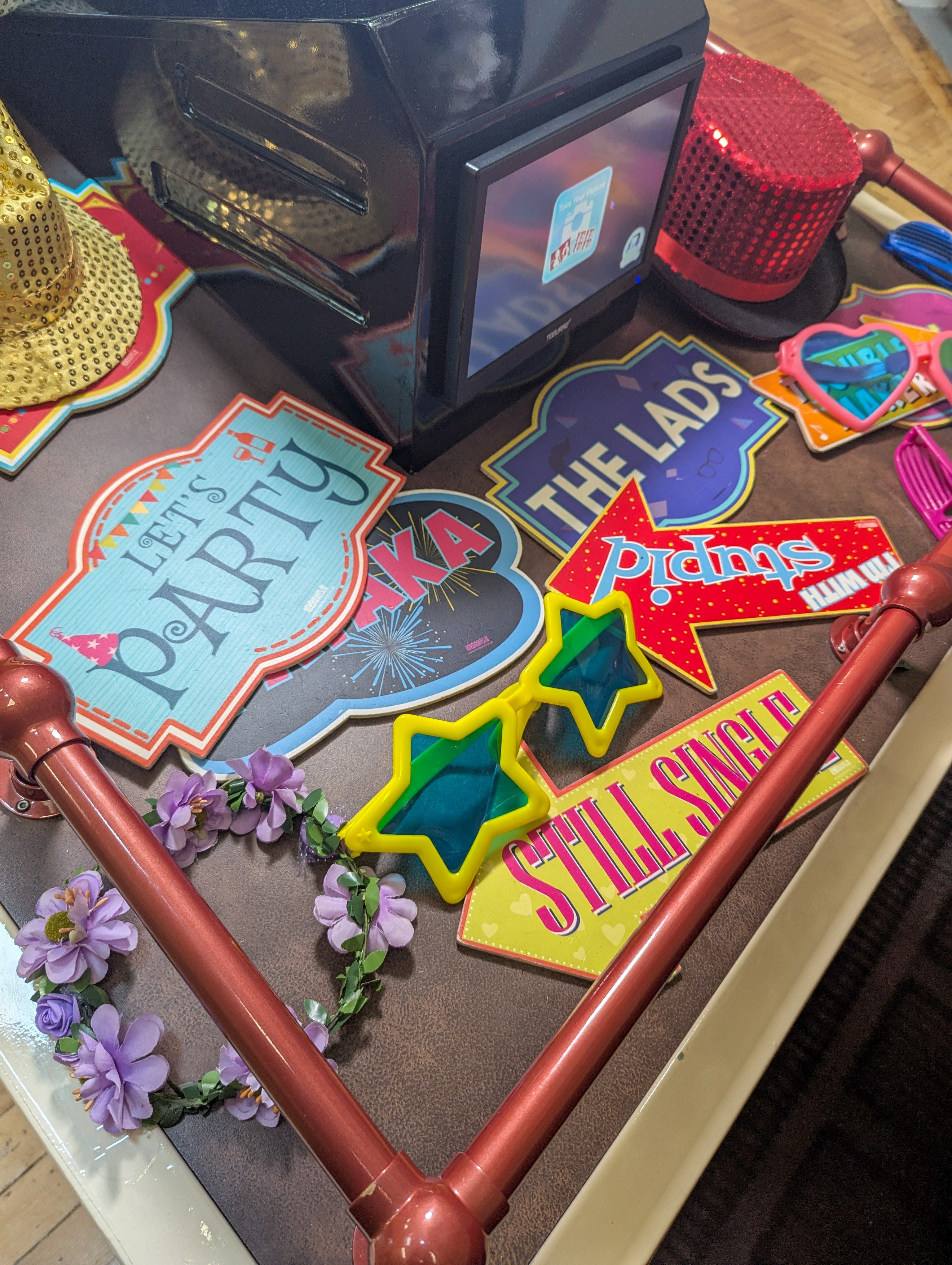 photobooth tuktuk props